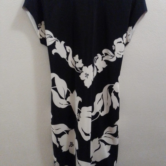Linda Allard Ellen Tracy 100 % Silk Dress Size 4 - Picture 1 of 1